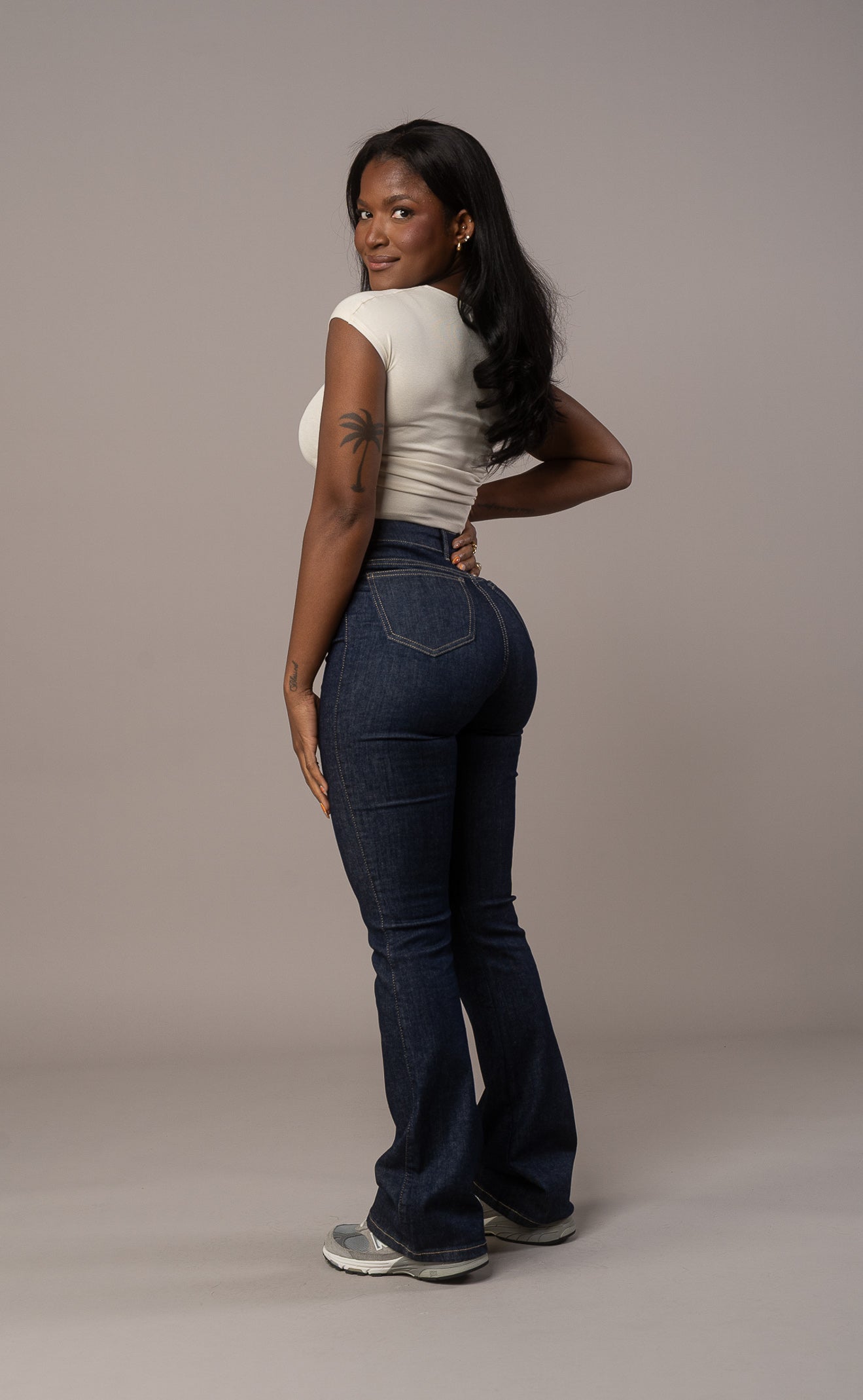 Women's Flared Jeans - Washed Blue