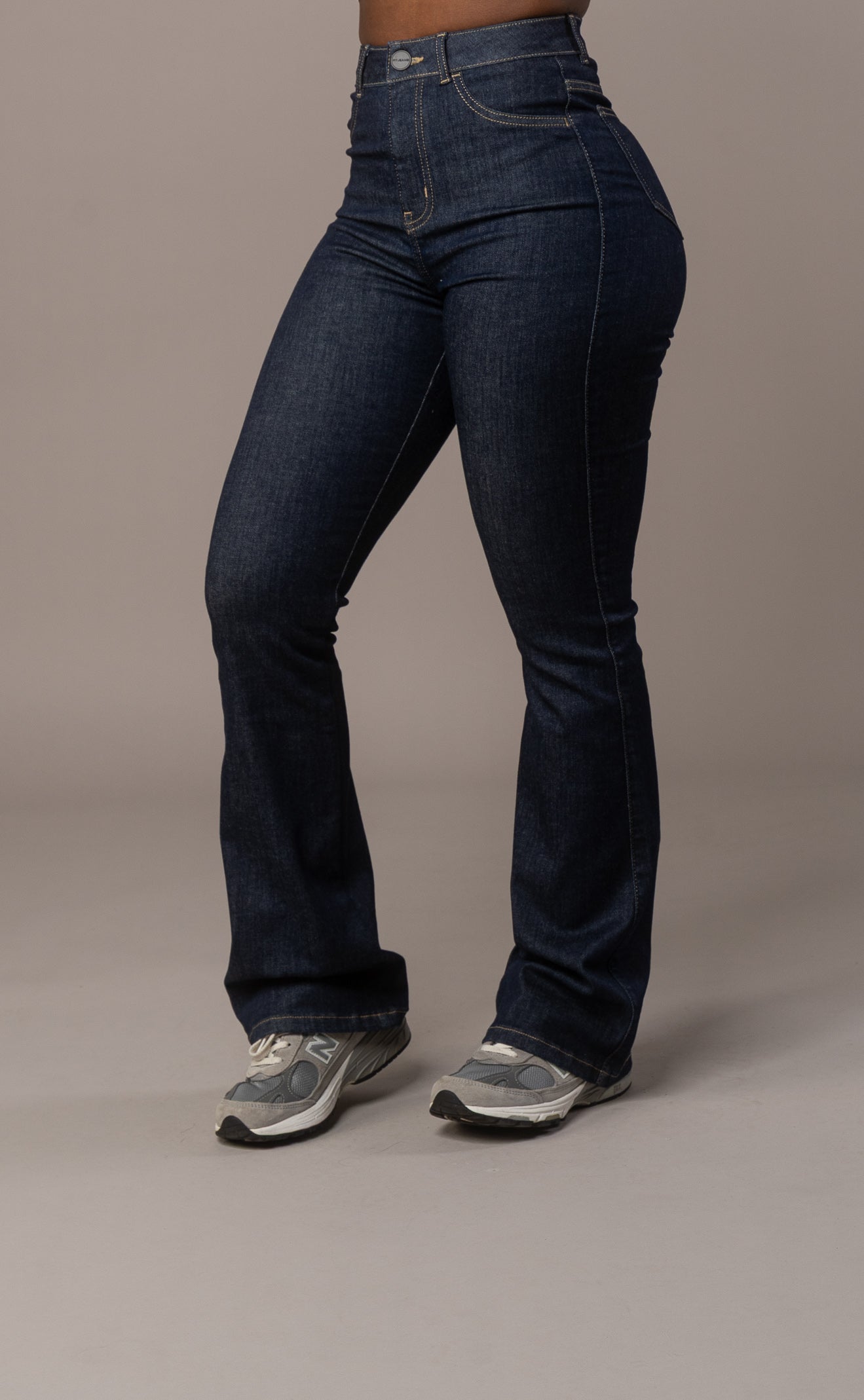 Women's Flared Jeans - Washed Blue