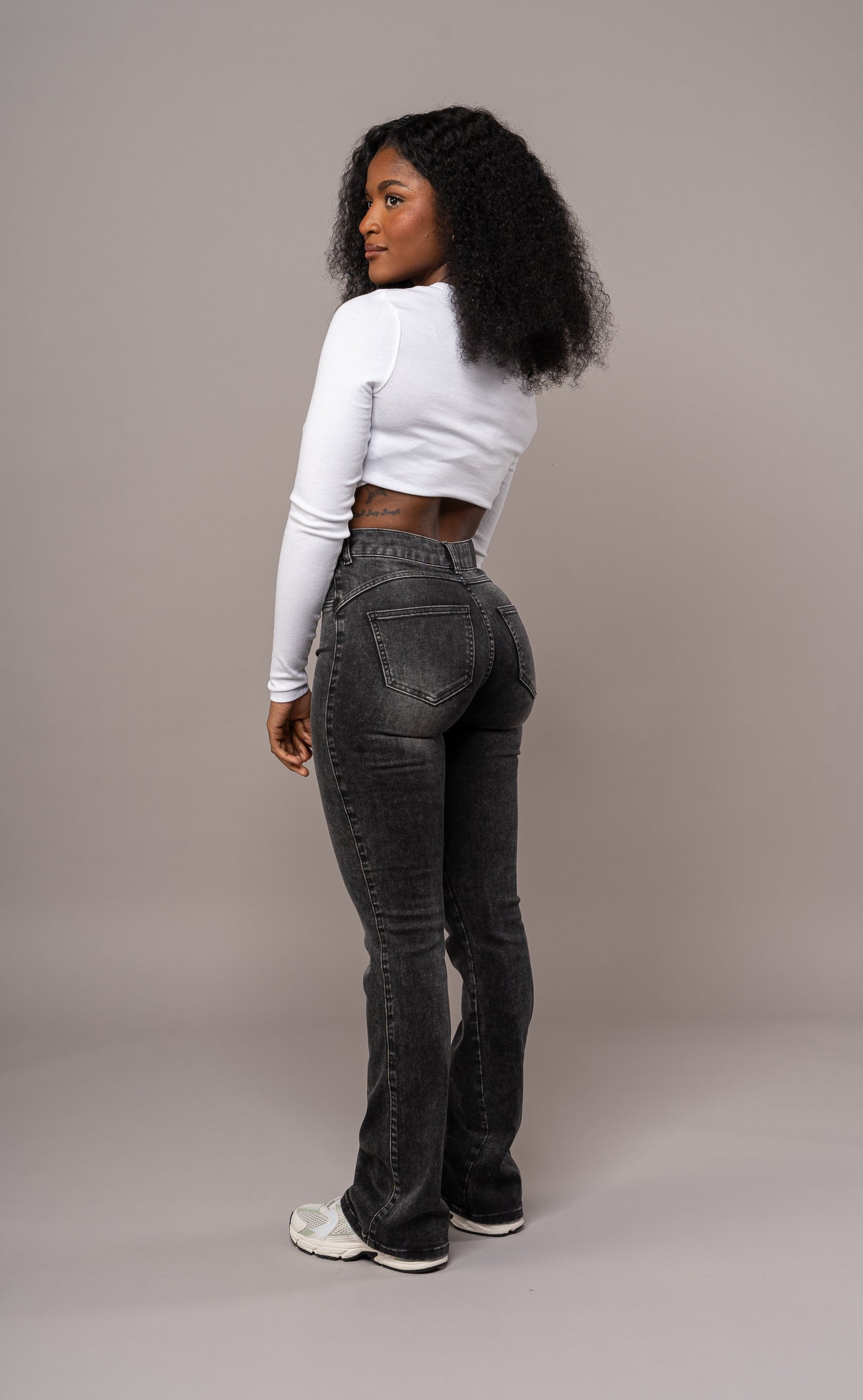 Women's Flared Mid Rise Skinny Jeans - Heavy Wash Black