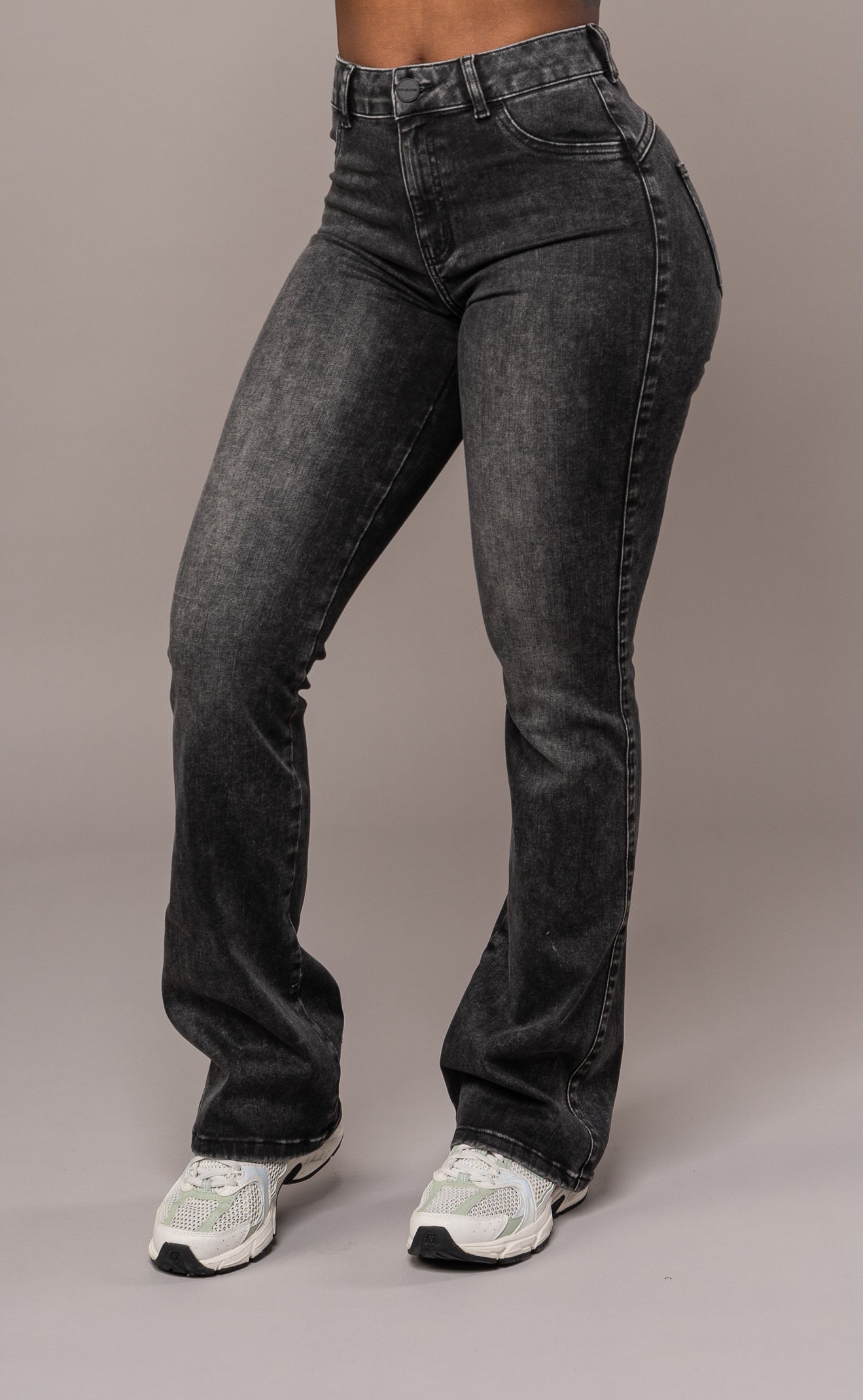 Women's Flared Mid Rise Skinny Jeans - Heavy Wash Black