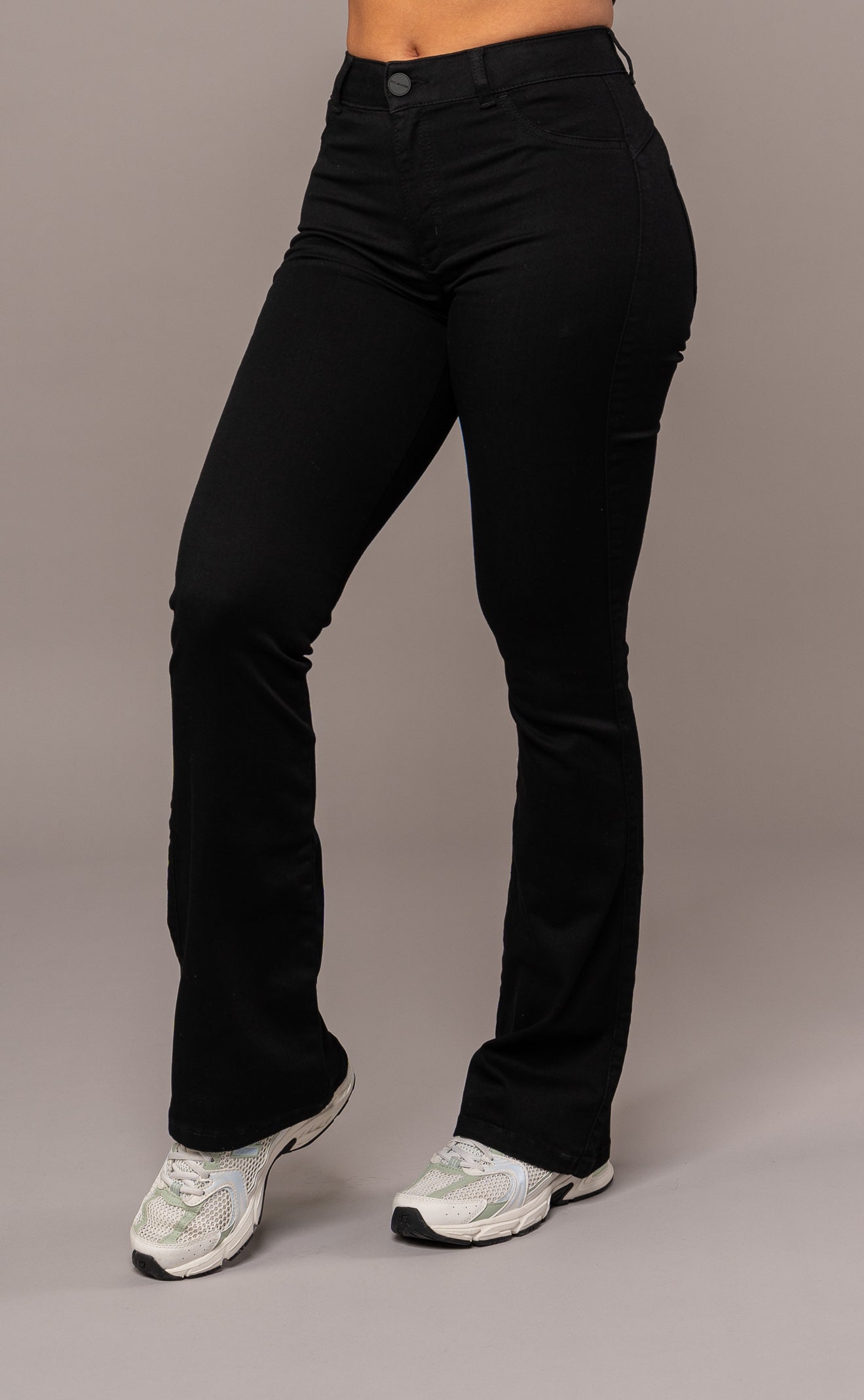 Women's Flared Mid Rise Skinny Jeans - Black